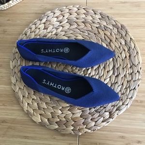 Rothy's point size 7 in Cobalt RETIRED COLOR!